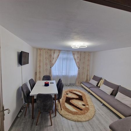 Special Apartment Nadeva Suceava Bagian luar foto