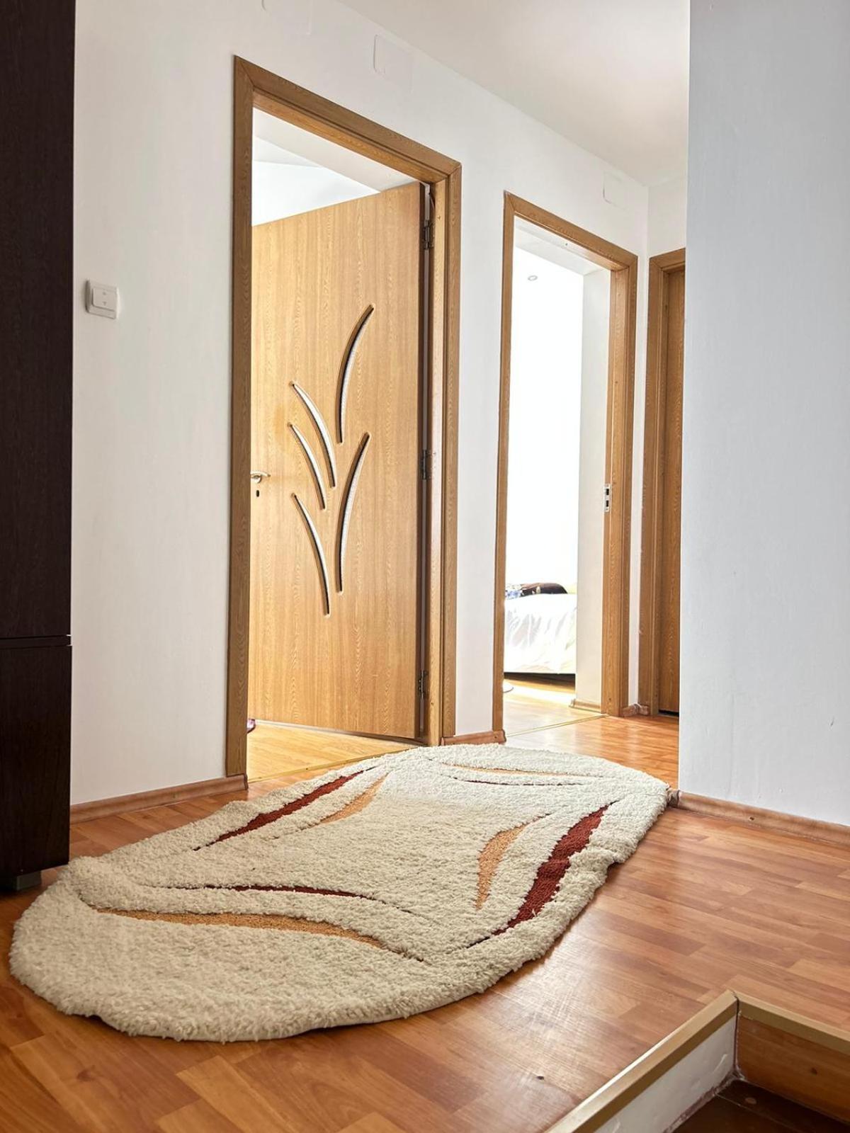 Special Apartment Nadeva Suceava Bagian luar foto