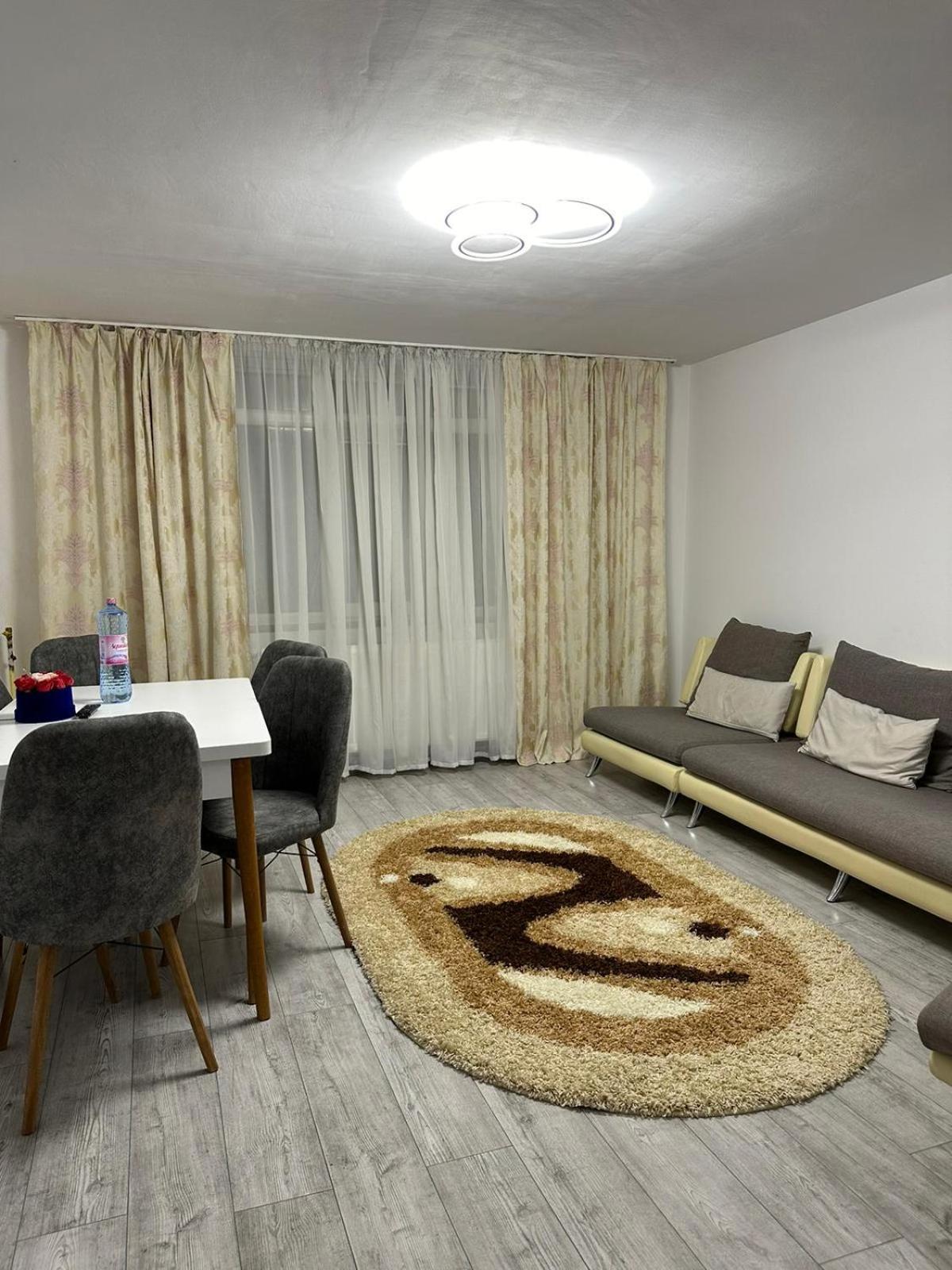 Special Apartment Nadeva Suceava Bagian luar foto