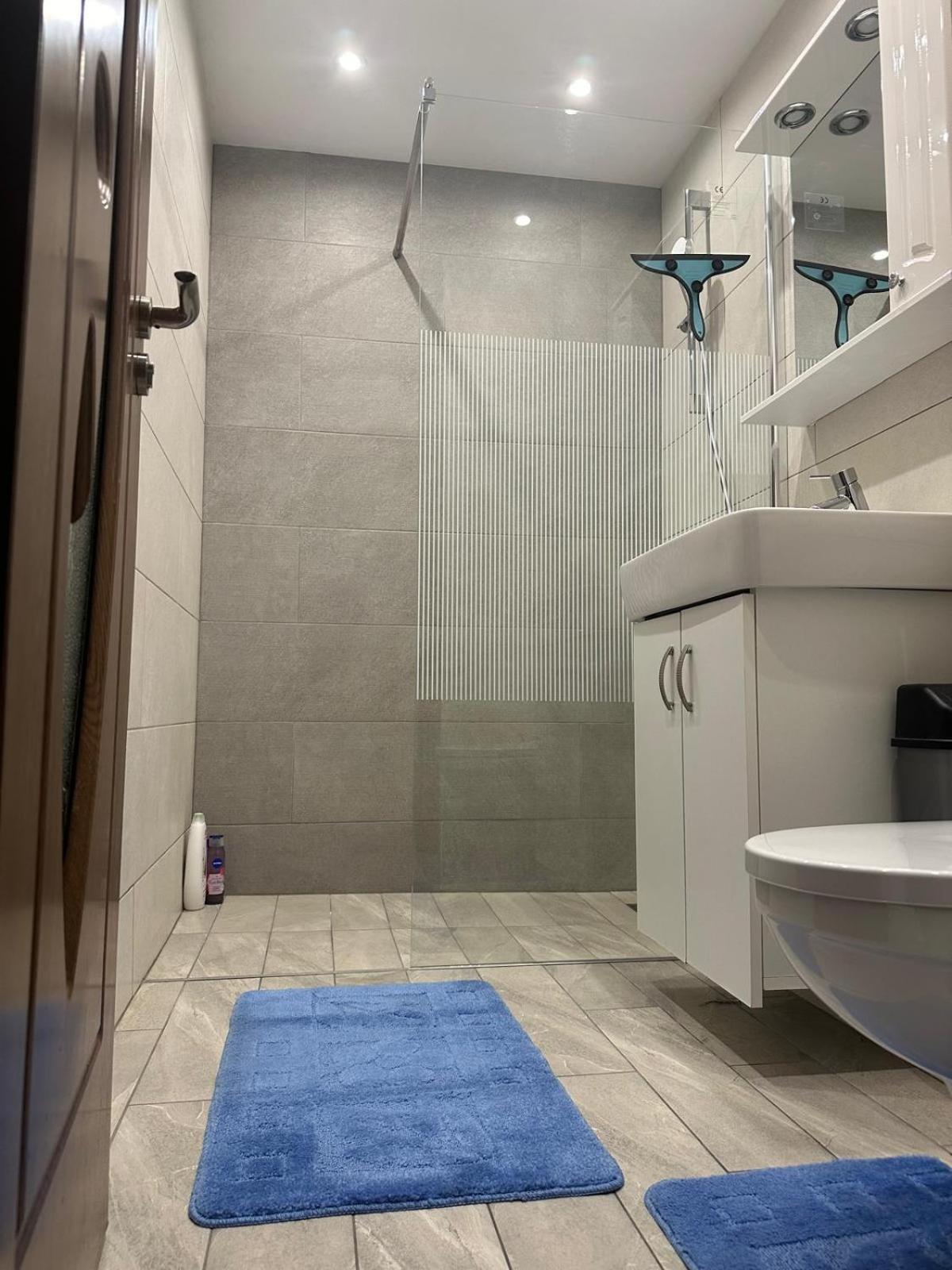 Special Apartment Nadeva Suceava Bagian luar foto