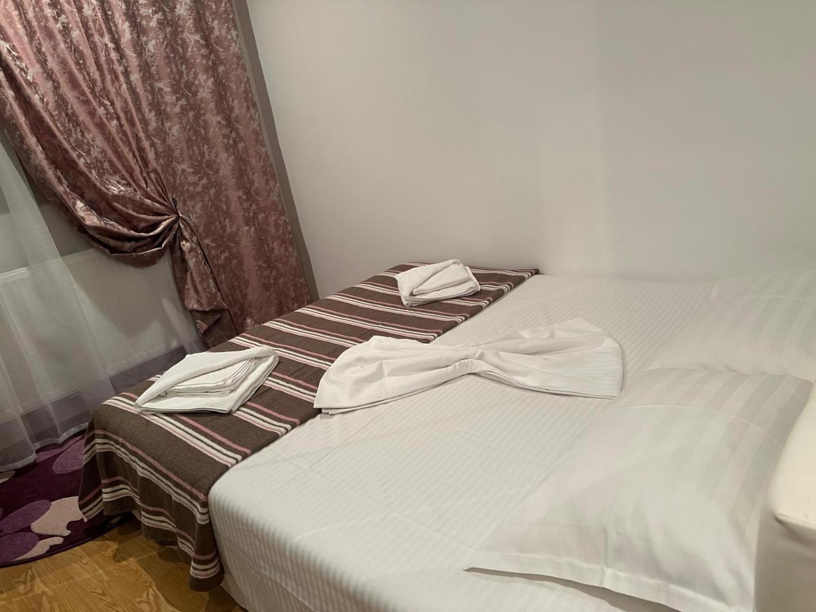 Special Apartment Nadeva Suceava Bagian luar foto