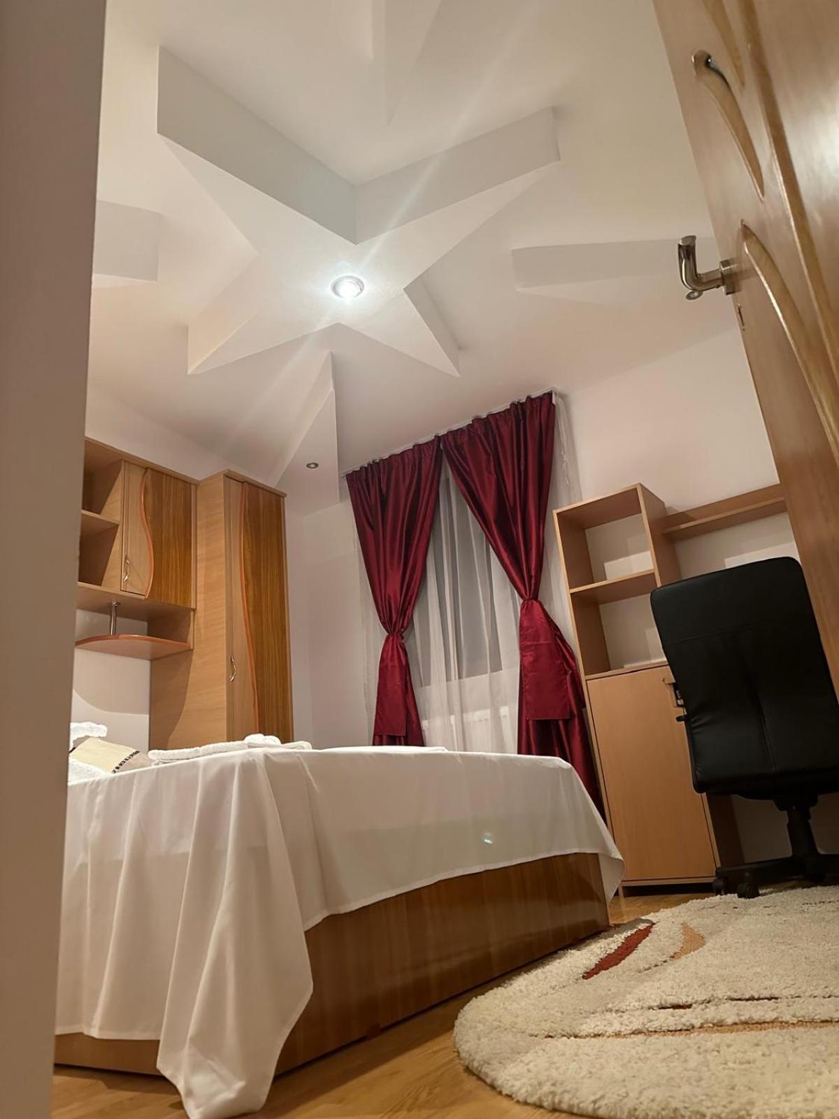 Special Apartment Nadeva Suceava Bagian luar foto